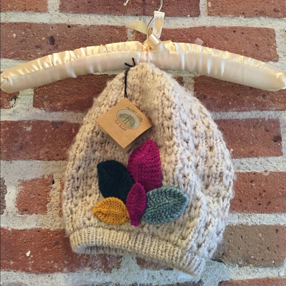 *final markdown* ALPACA WOOL Crochet Knit Cap - Picture 1 of 7